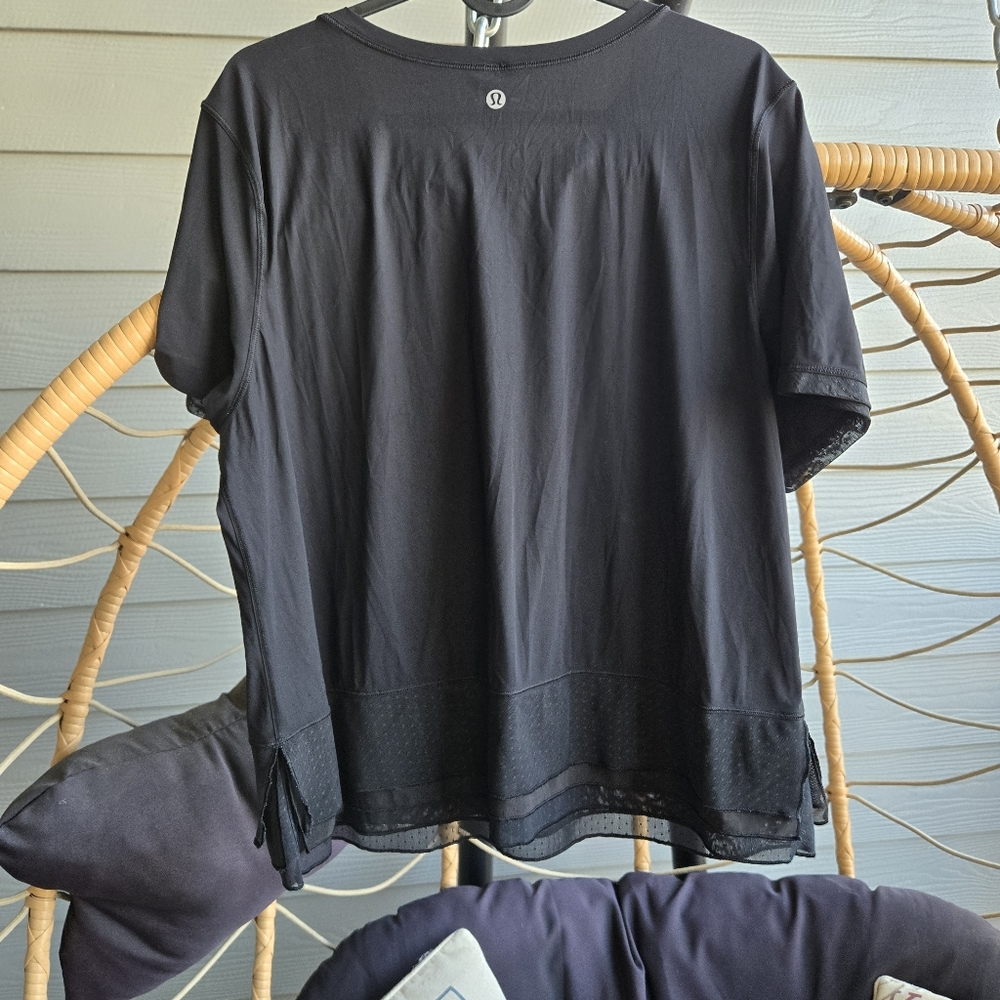 Lululemon Sole Training Short Sleeve T Shirt 12 Black Mesh Ruffle Trim Hem Top - Picture 4 of 4